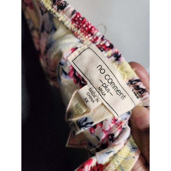 Off Shoulder Ruffle Floral Blouse - Size 3XL - Picture 6 of 7